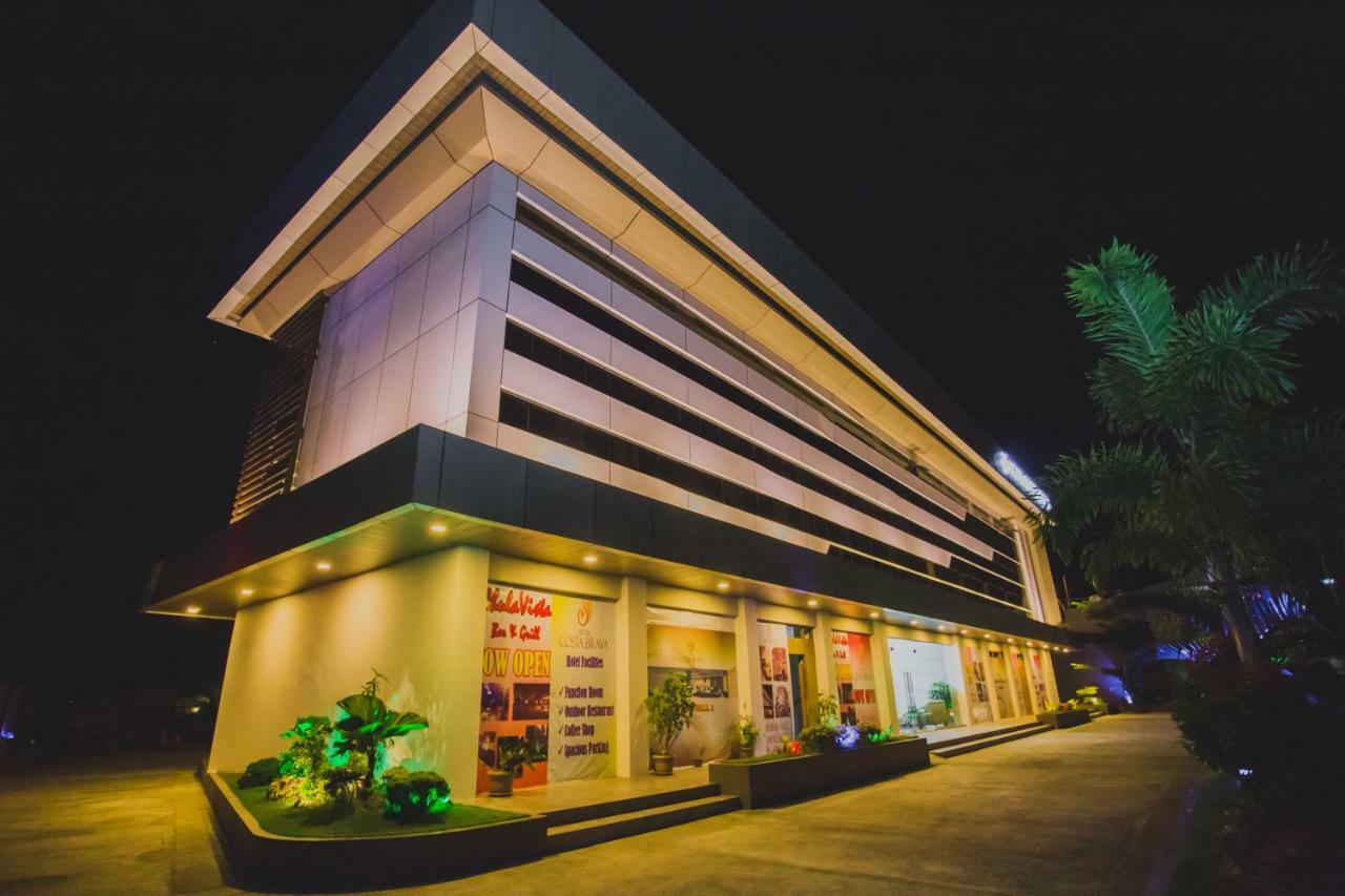 Hotel Costa Brava Tacloban Kültér fotó