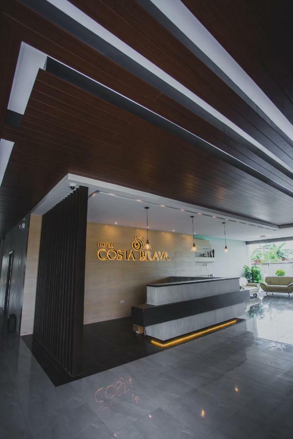 Hotel Costa Brava Tacloban Kültér fotó