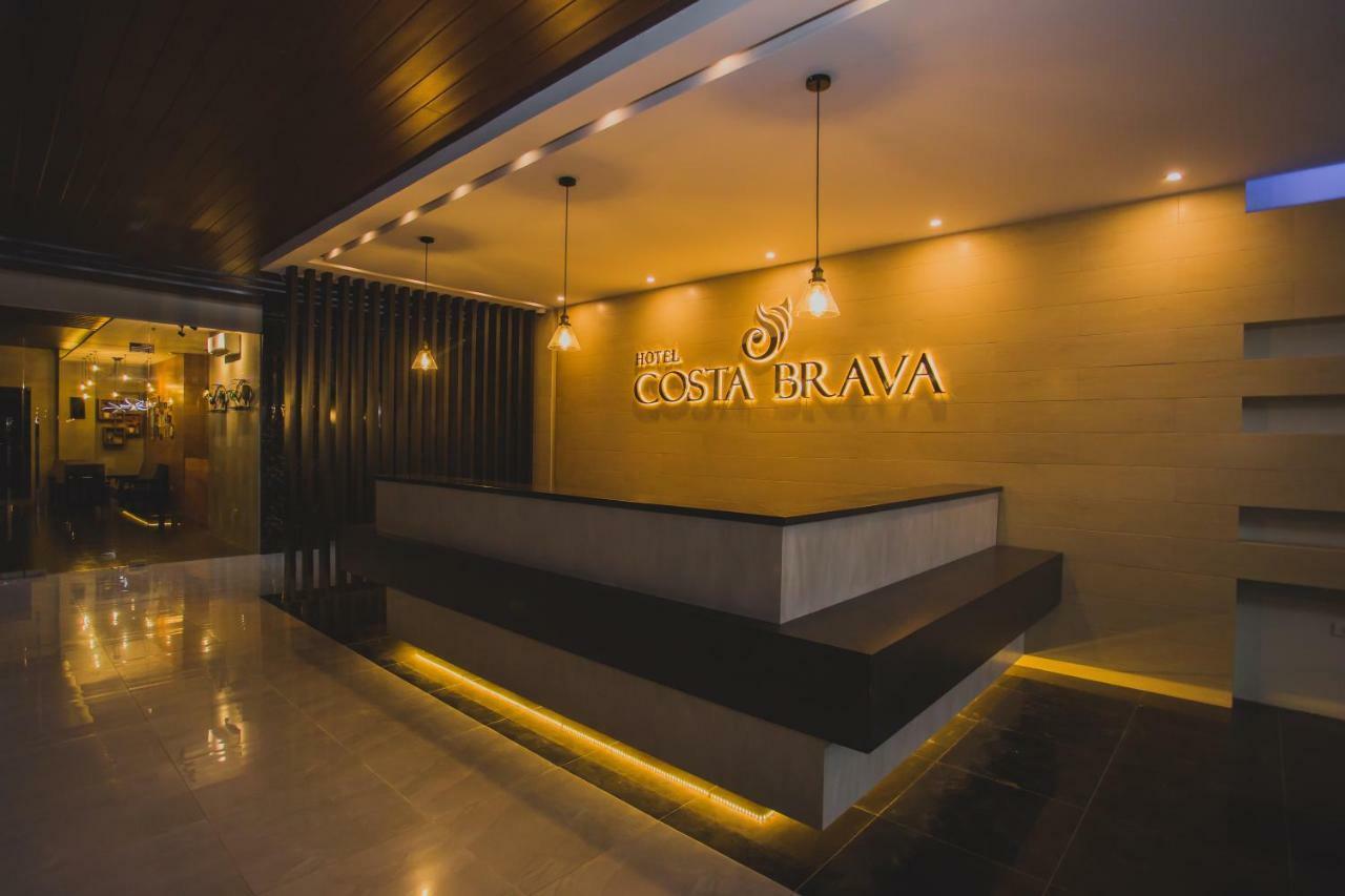 Hotel Costa Brava Tacloban Kültér fotó